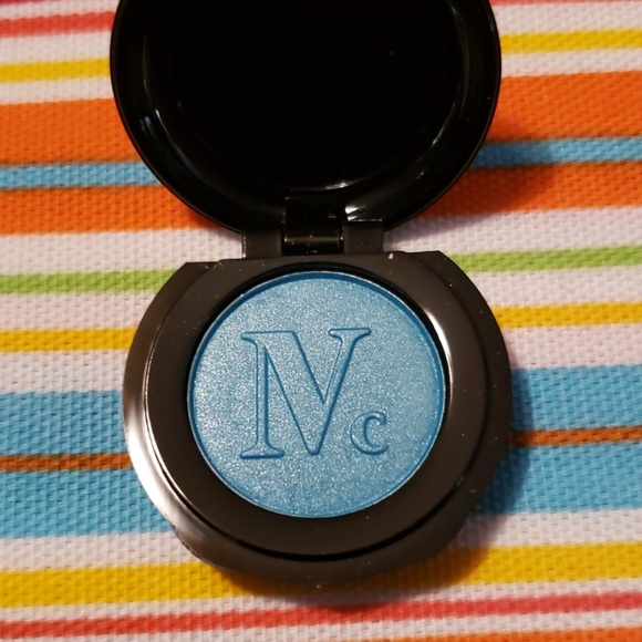 🌺Eyeshadow - Picture 3 of 3
